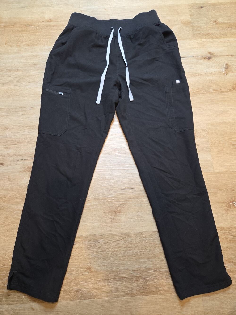 FIGS Technical Collection Black Cargo Scrub Pants Women’s M Drawstring & Stretch